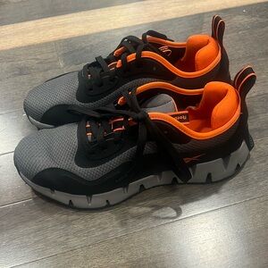 NWOT Men’s size 10 Reebok Zig Dynamica G Tennis shoes